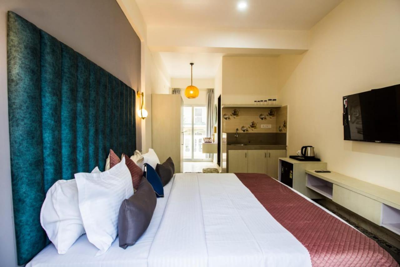 The Me Ra Kee House Hotel Morjim Exterior foto